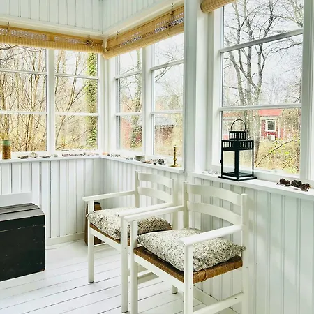 Holiday home Originalt 1930'er Traehus Naer Rude Odder